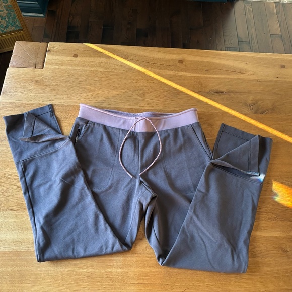 Athleta Hermosa Pant Ponte Athleisure Commuter - MPetite - Color Gray/Mauve - Picture 6 of 10